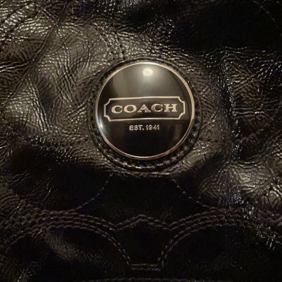 Coach, 9in x 7in shoulder bag - Picture 2 of 6